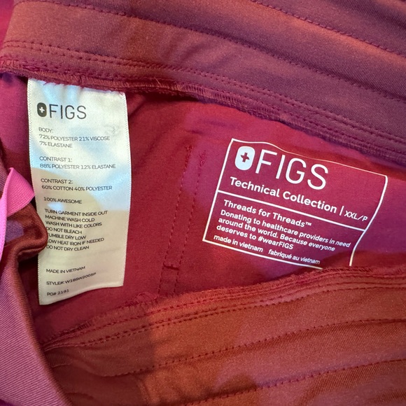 FIGS NWT Dark Magenta Scrub Set - Picture 5 of 5
